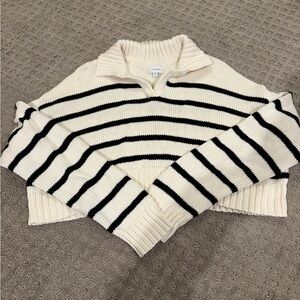 La hearts cropped sweater M